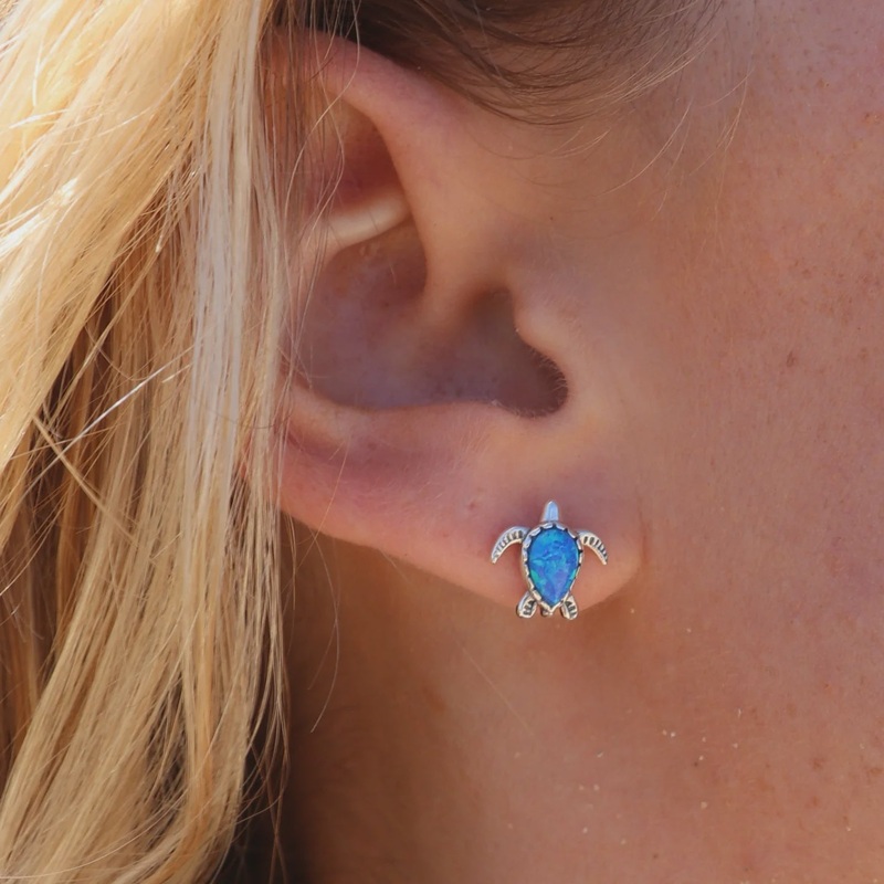 Kailani Turtle Stud