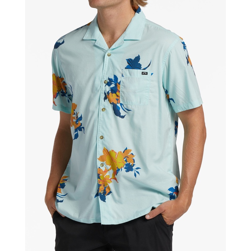 Sundays Vacay Short Sleeve Shirt