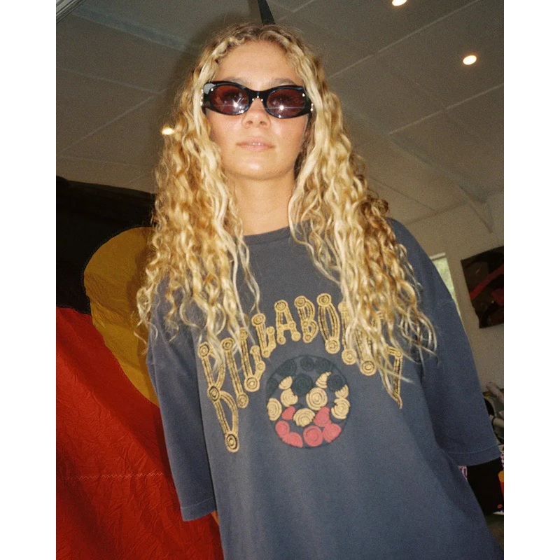 Otis Arch Tee