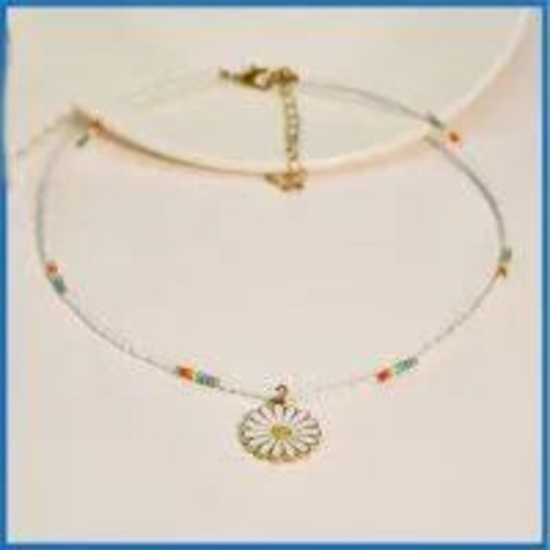 Seed Bead Choker W/ Daisy