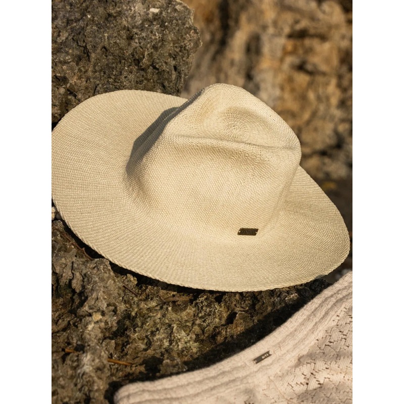 Sunny Kisses Straw Sun Hat