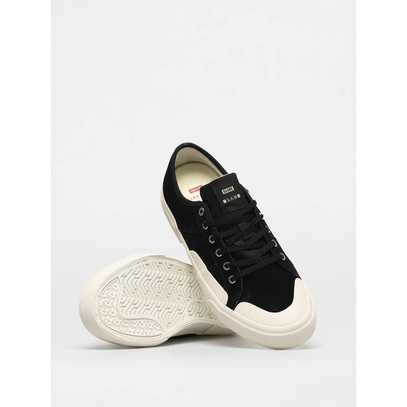 Win22 GLOBE SURPLUS KIDS SHOES