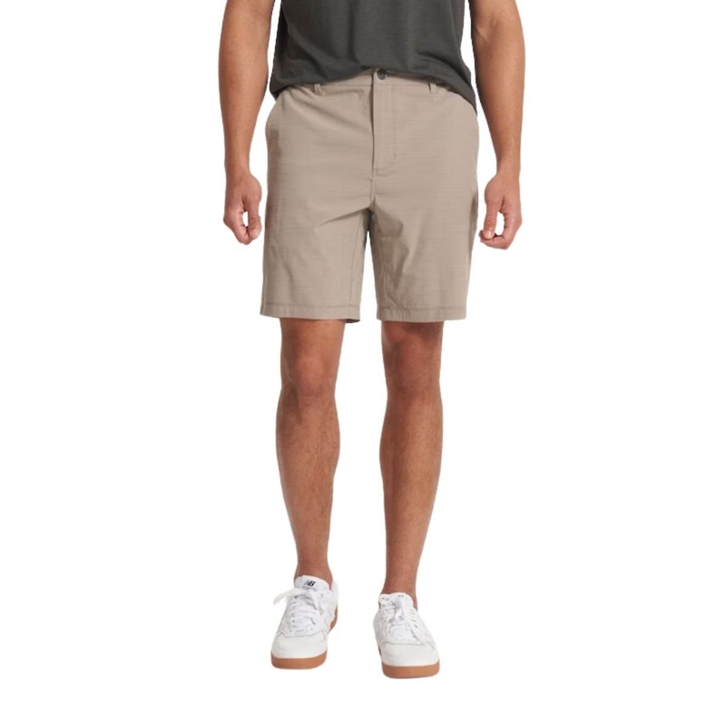 Vuori Pebble Hybrid Shorts in Gravel