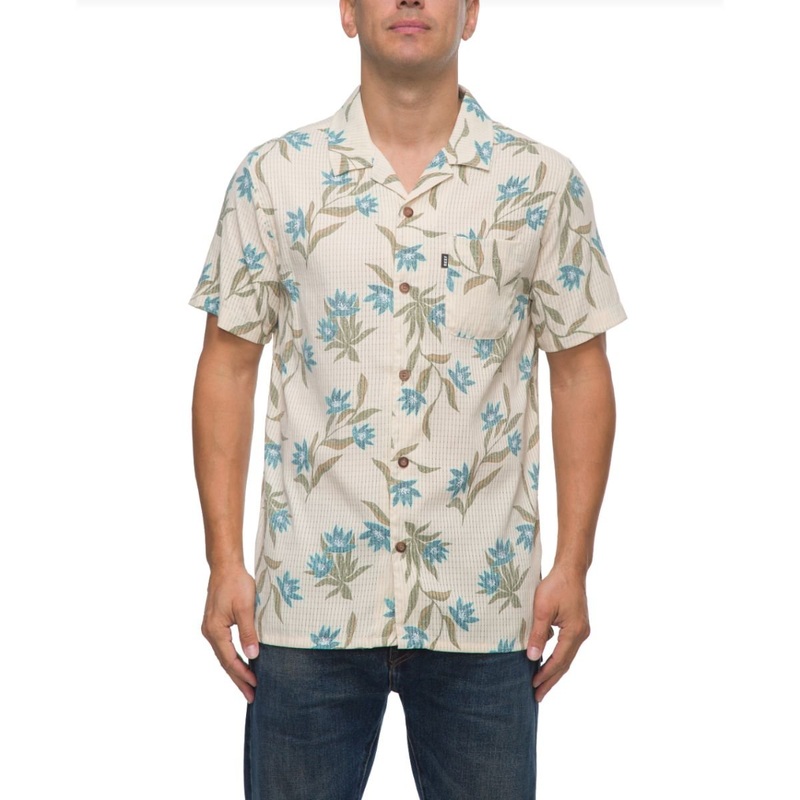 Reef Blake Short Sleeve Woven Men's Top in Fog