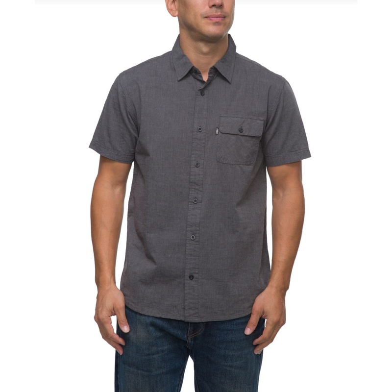 Reef Winfred Short Sleeve Poplin Shirt in Caviar