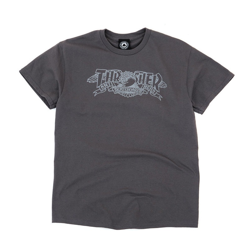 THRASHER X ANTIHERO MAG BANNER TEE CHARCOAL