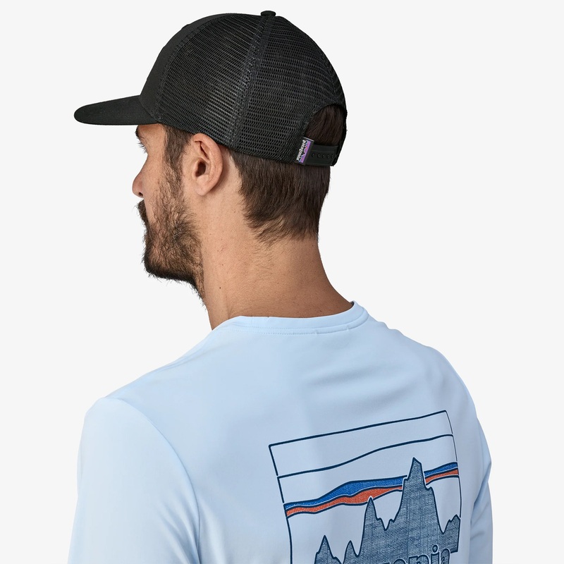 PATAGONIA P-6 LOGO TRUCKER HAT BLACK