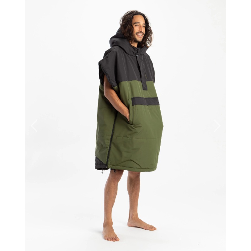 Apex Yosemite Poncho Isol